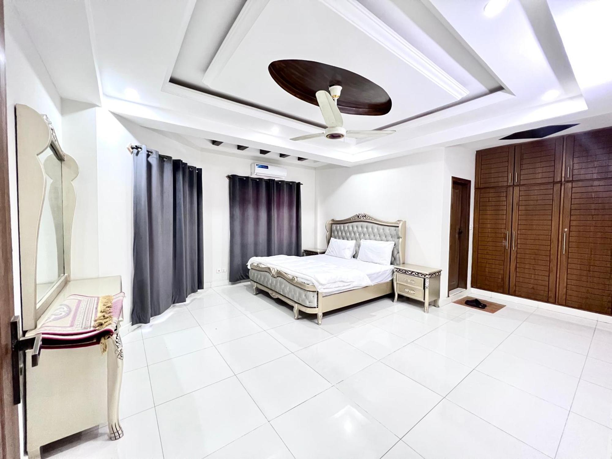 Luxury Apartment Hotel Islamabad Bagian luar foto
