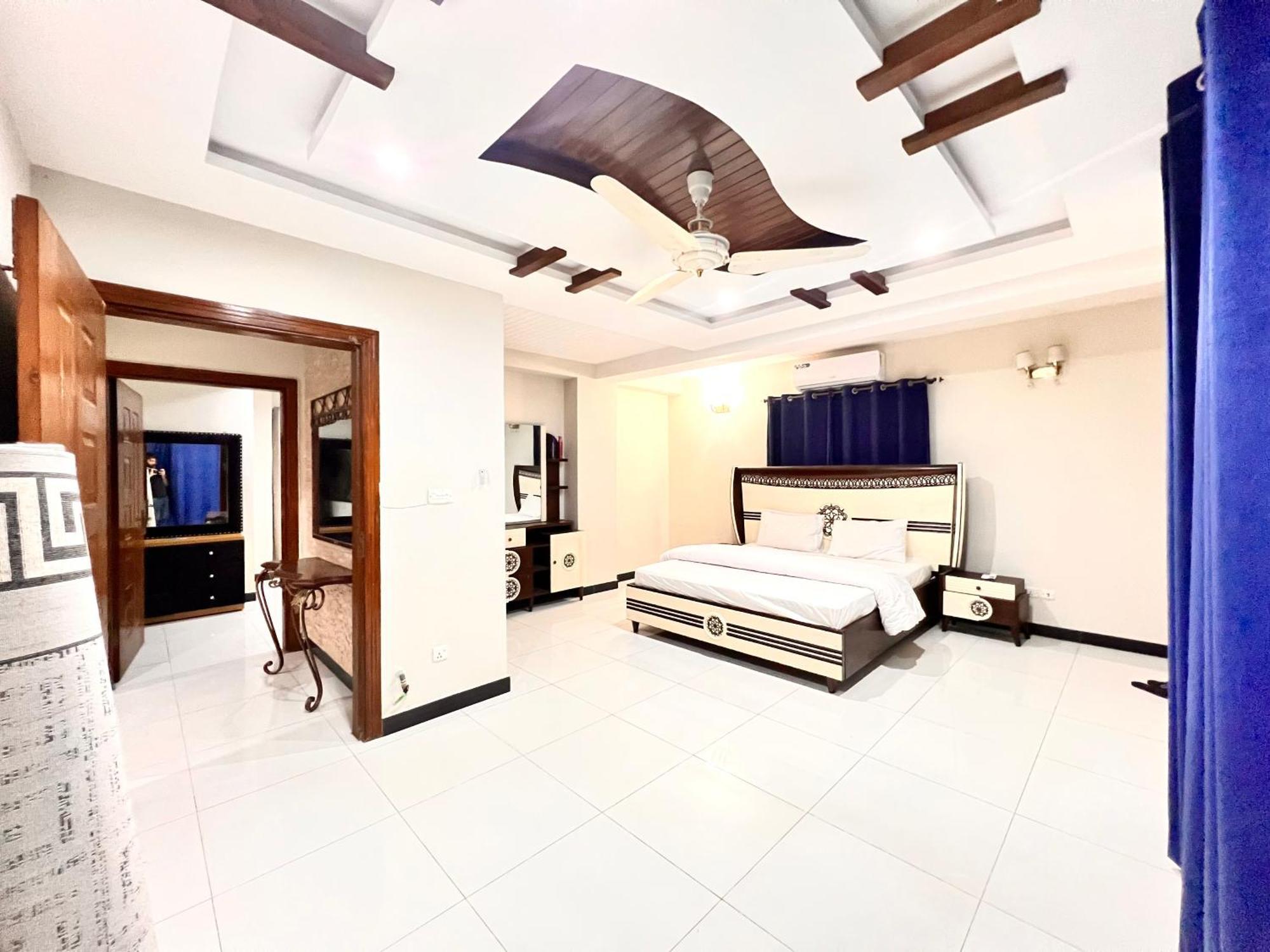 Luxury Apartment Hotel Islamabad Bagian luar foto