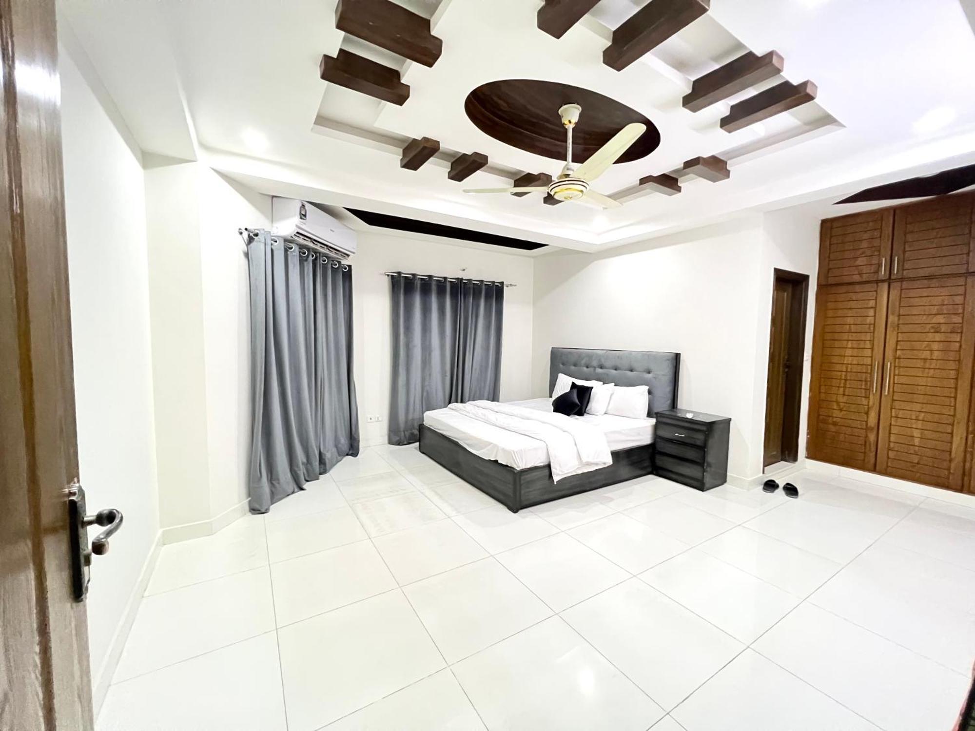 Luxury Apartment Hotel Islamabad Bagian luar foto